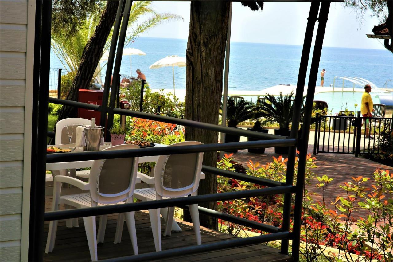 Boutique Camping Materada Beach بوريتش المظهر الخارجي الصورة